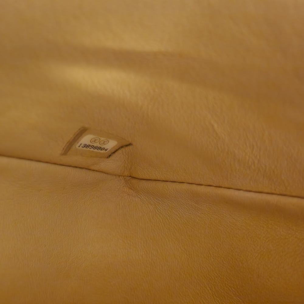 Chanel - Picture 11 of 12